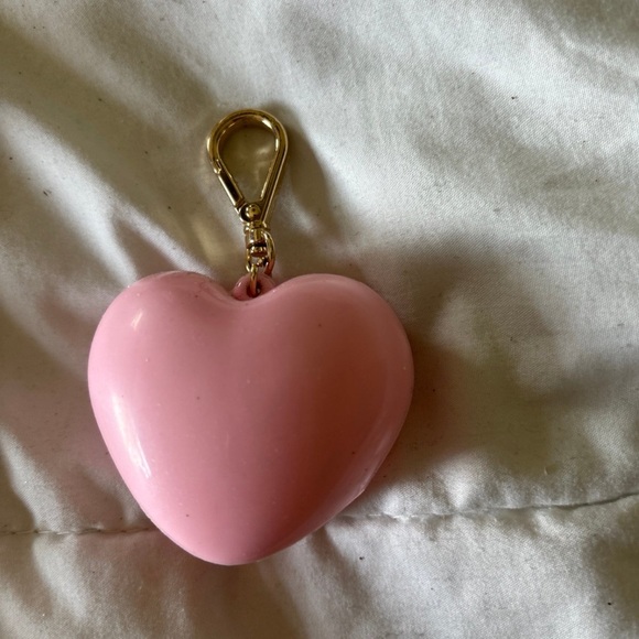 Bath and body works smiling heart pocketbac holder - Picture 2 of 2